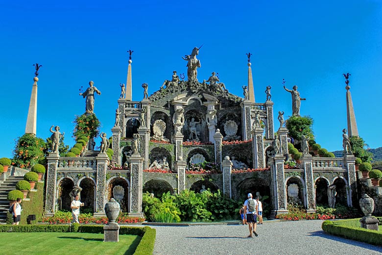 The grand Palazzo Borromeo Gardens The grand Palazzo Borromeo Gardens